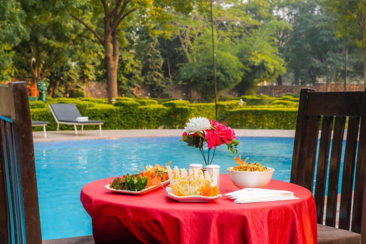 Narmada Hills Resort Omkareshwar Exterior photo